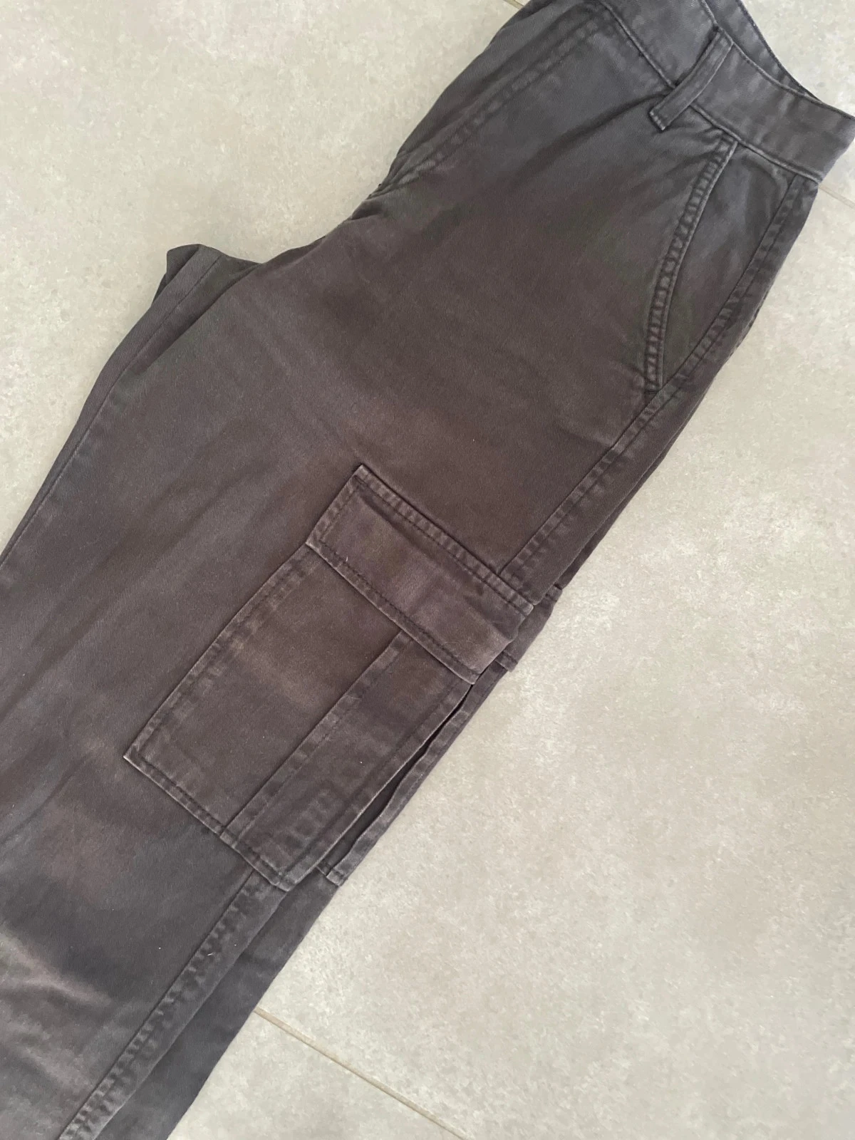 Pantalón cargo de jeans para mujer de Stradivarius, talla 38 M – photo 6